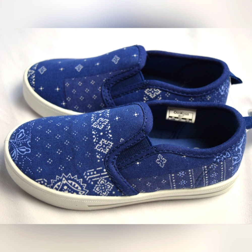 NWT Oshkosh blue and white toddler size 10